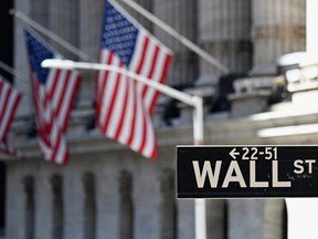 no0117wallst.jpg