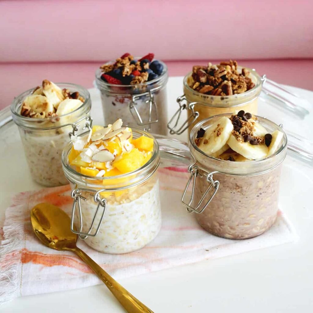 overnight-oats-easy-recipe-5-ways-berry-chocolate-banana-tropical-banana-bread-pumpkin-spice.jpg