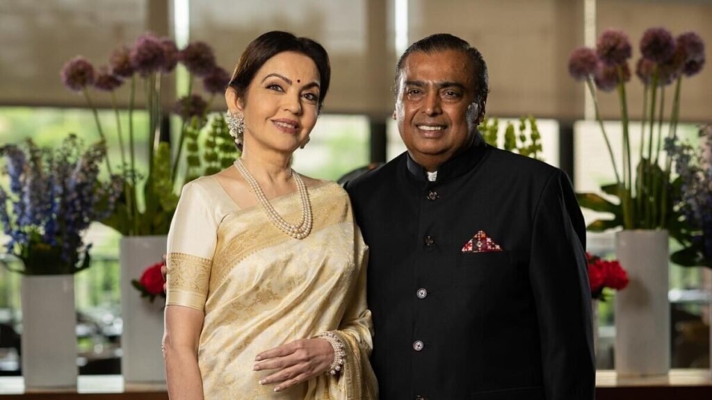 682c8c81df79d-nita-ambani-saree-white-housejpg-200653905-16x9.jpg