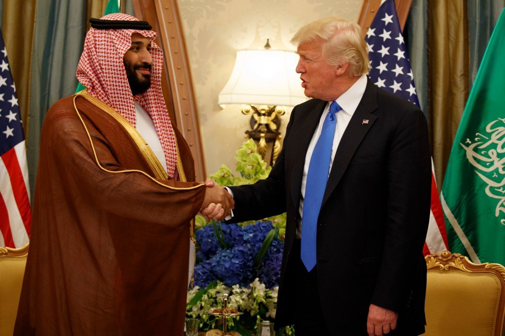 trump-saudis.jpg