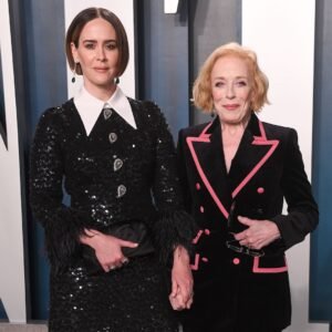 rs_1200x1200-210114115420-1200-Sarah-Paulson-Holland-Taylor-LT-11421-shutterstock_editorial_10548152.jpeg
