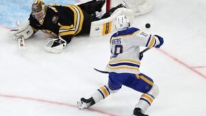 Sabres_Bruins_Hockey_77226-68eb23e37f348-768x432.jpg