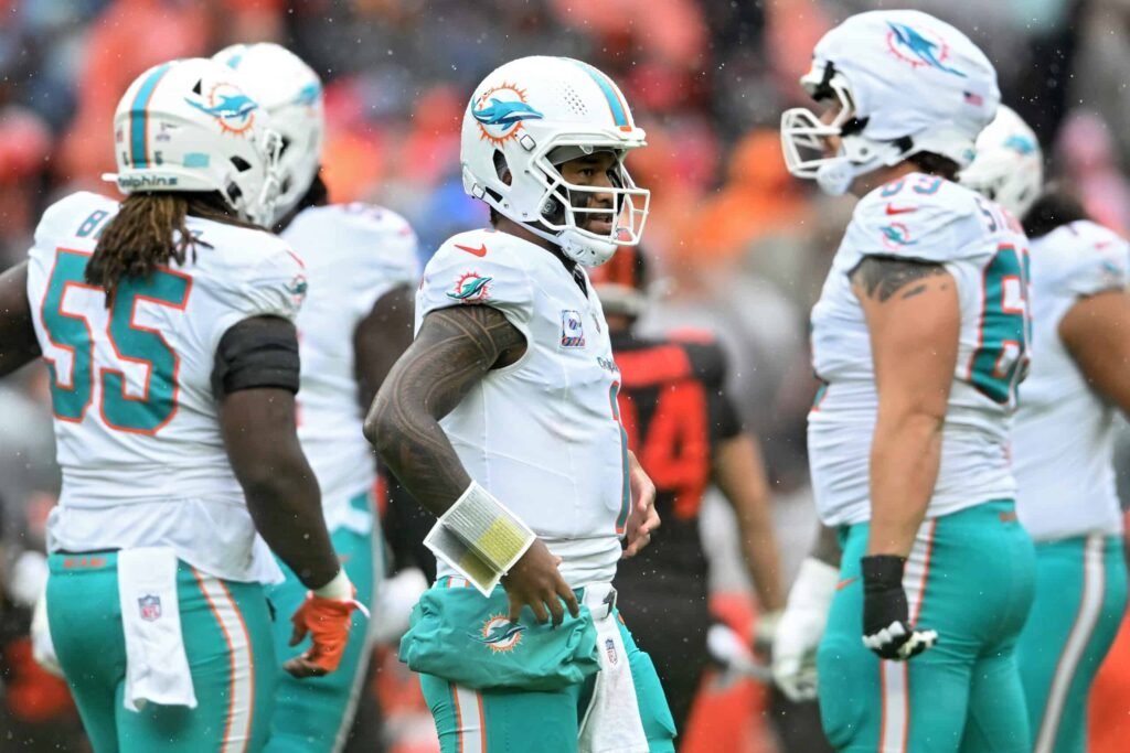 miami-dolphins-players-1-scaled.jpg