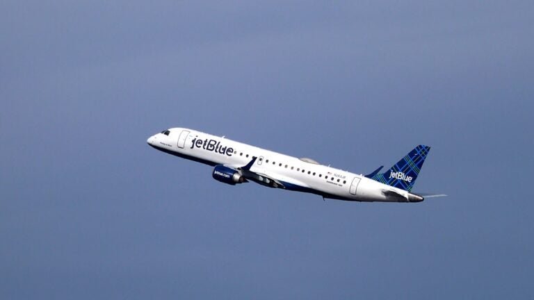 jetblue-6539608af2b47-768x432.jpeg