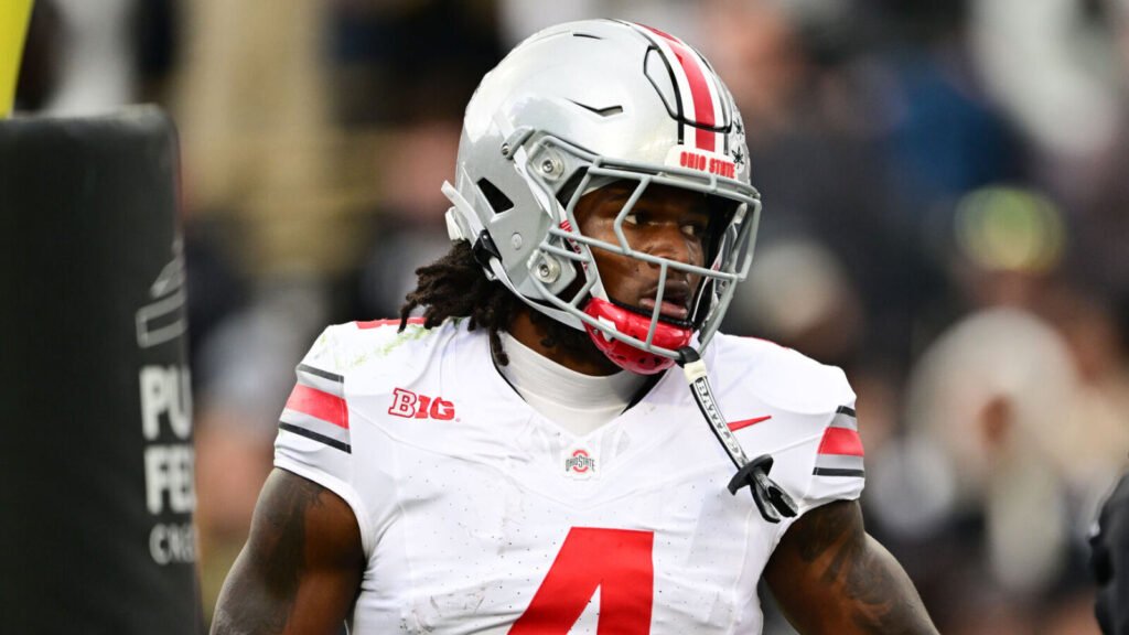 ohio-state-wr-jeremiah-smith-provides-injury.jpg