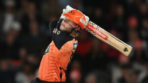 Cooper-Connolly-hits-a-six-for-the-Perth-Scorchers-1200x675.jpg