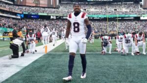 Stefon-Diggs-Pregame-Patriots_Jets_Football_04207-6951cdb70234c-768x432.jpg