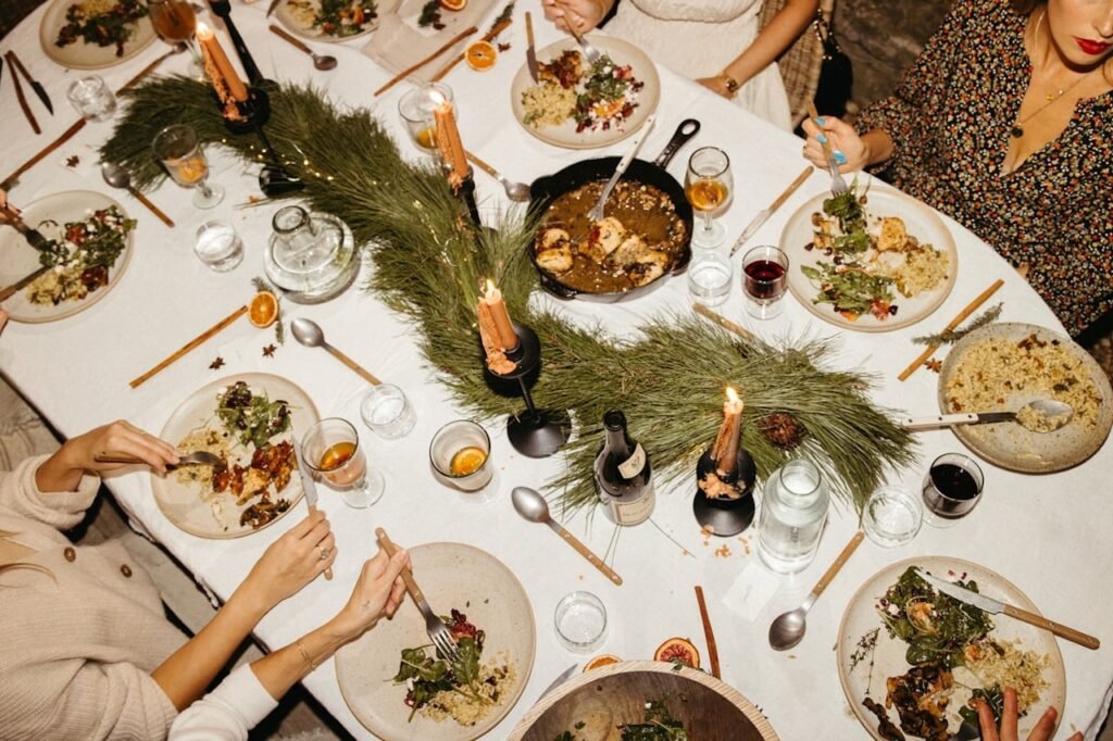 christmas-dinner-party-table.jpg