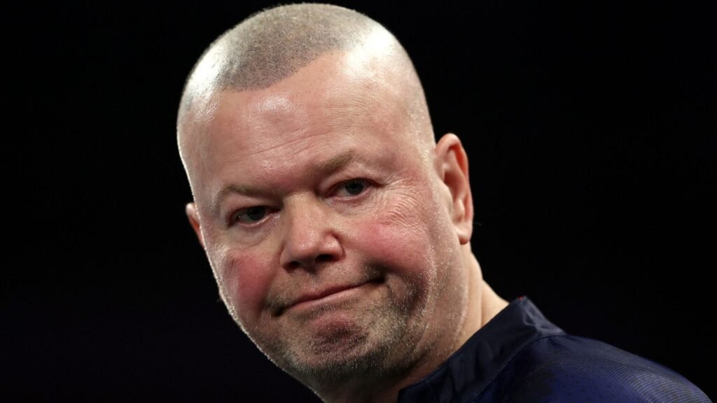 skysports-darts-raymond-van-barneveld_7113548.jpg