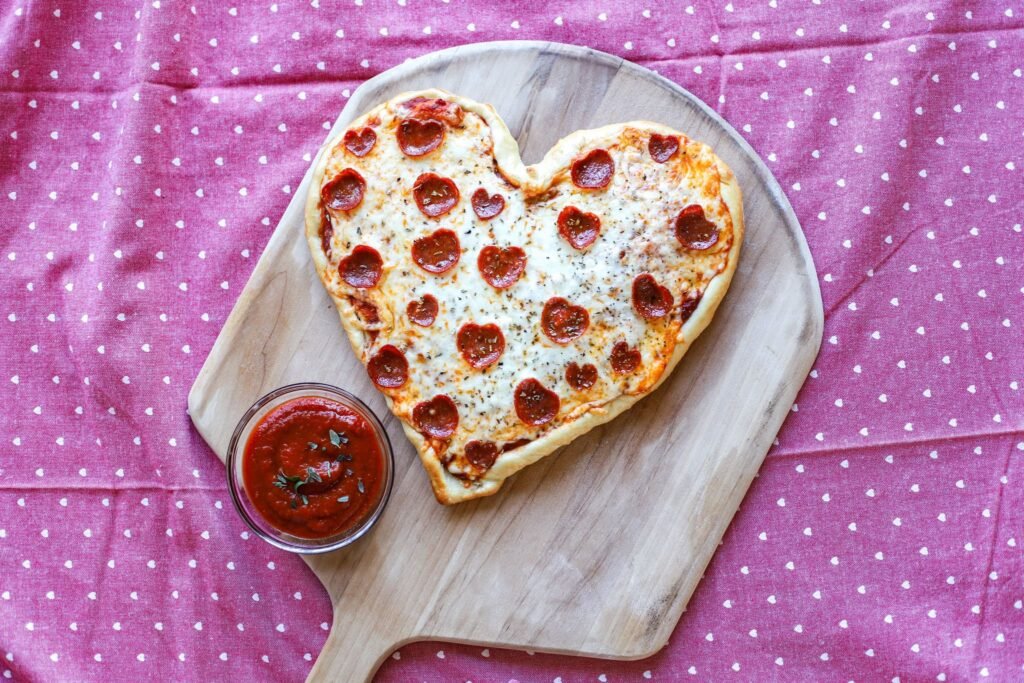 Valentines-Heart-Pizza-7.jpg