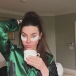 Tips on how to Get Youthful-Wanting Pores and skin With out Botox or Fillers