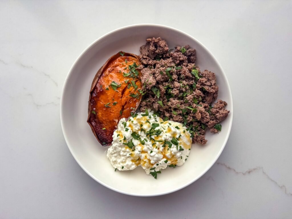 sweet-potato-ground-beef-cottage-cheese-bowl-4.jpg