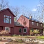 In Sherborn, 3 bedrooms and open area for $799,00