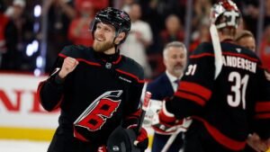 Carolina-Hurricanes-Nikolaj-Ehlers.jpg