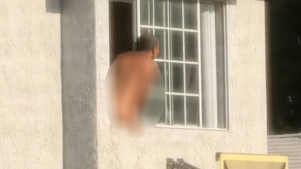 reseda-naked-neighbor-5426.jpg