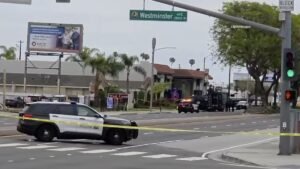 santa-ana-barricade-5326.jpg