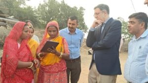 6a2d831abfb8d-siddharth-sharma-second-from-right-used-the-post-to-highlight-a-wide-range-of-projects.jpeg