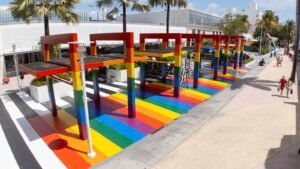 LGBTQ_LincolnRd001.jpg