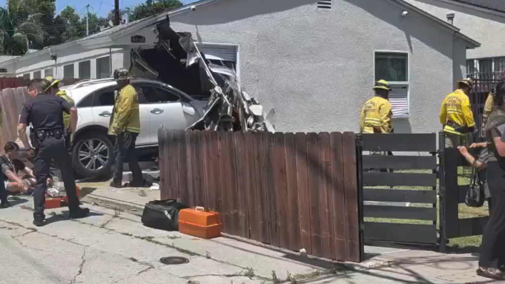 LONG-BEACH-crash-house-june-23-2026.png