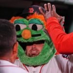 Pink Sox gamers marvel at ‘electrical’ Fenway Park environment