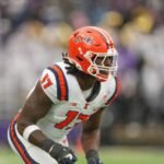 Gabe-Jacas-Patriots-Draft-1-Illinois_Football_79785-69ec0d3d28cce-768x432.jpg