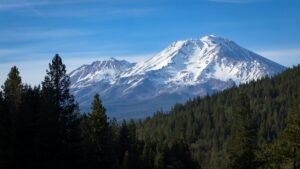 Mount-Shasta-1411116421-Getty.jpg
