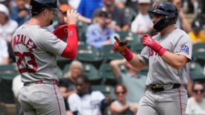 Red_Sox_White_Sox_Baseball_75249-6a500fea2f829-768x432.jpg