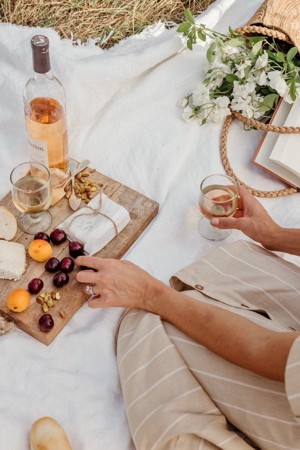 picnic-rose-wine.jpg