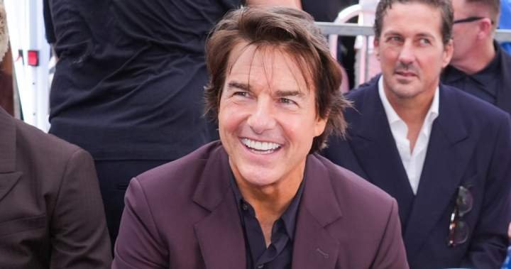 tom-cruise-fifa-closing-ceremony.jpg