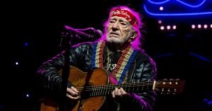 willie-nelson-ai-data-centres.jpg