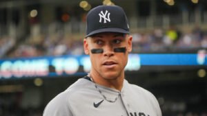yankees-insiders-sound-alarms-concerning-aaron.jpg
