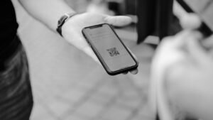 claudio-schwarz-VaeGMpaSlck-unsplash-e1786671523593-1296x730.jpg
