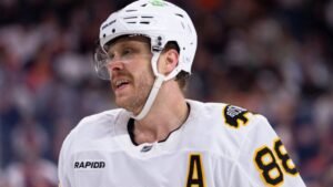 Bruins_Capsule_Preview_Hockey_4756_-6ab736a509a5c-768x432.jpg