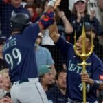 Páez roughed up in first profession begin as Mariners prime Crimson Sox 9-6
