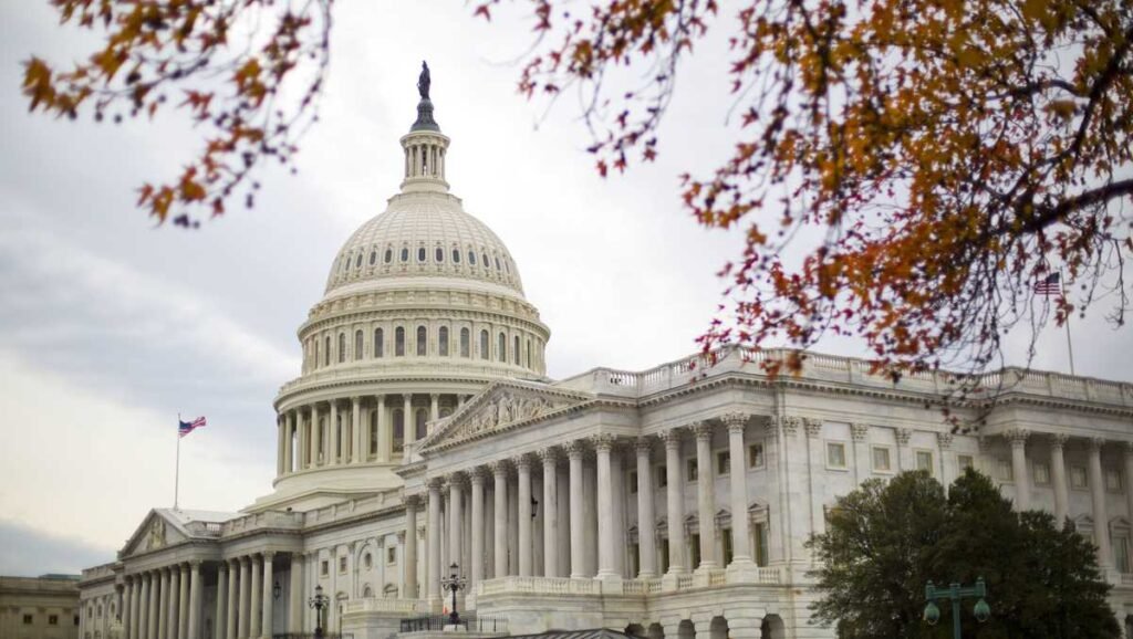 ap-us-capitol-generic-1493918911.jpg