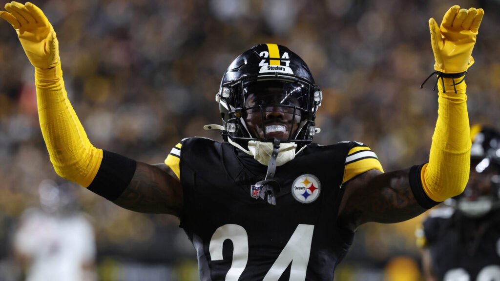 lions-back-top-stealing-steeler.jpg