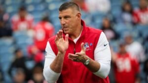 Mike-Vrabel-Patriots-Raiders-6acc1f9493a56-768x432.jpg